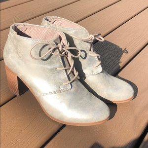 TOMS metallic High-heel shoelace booties